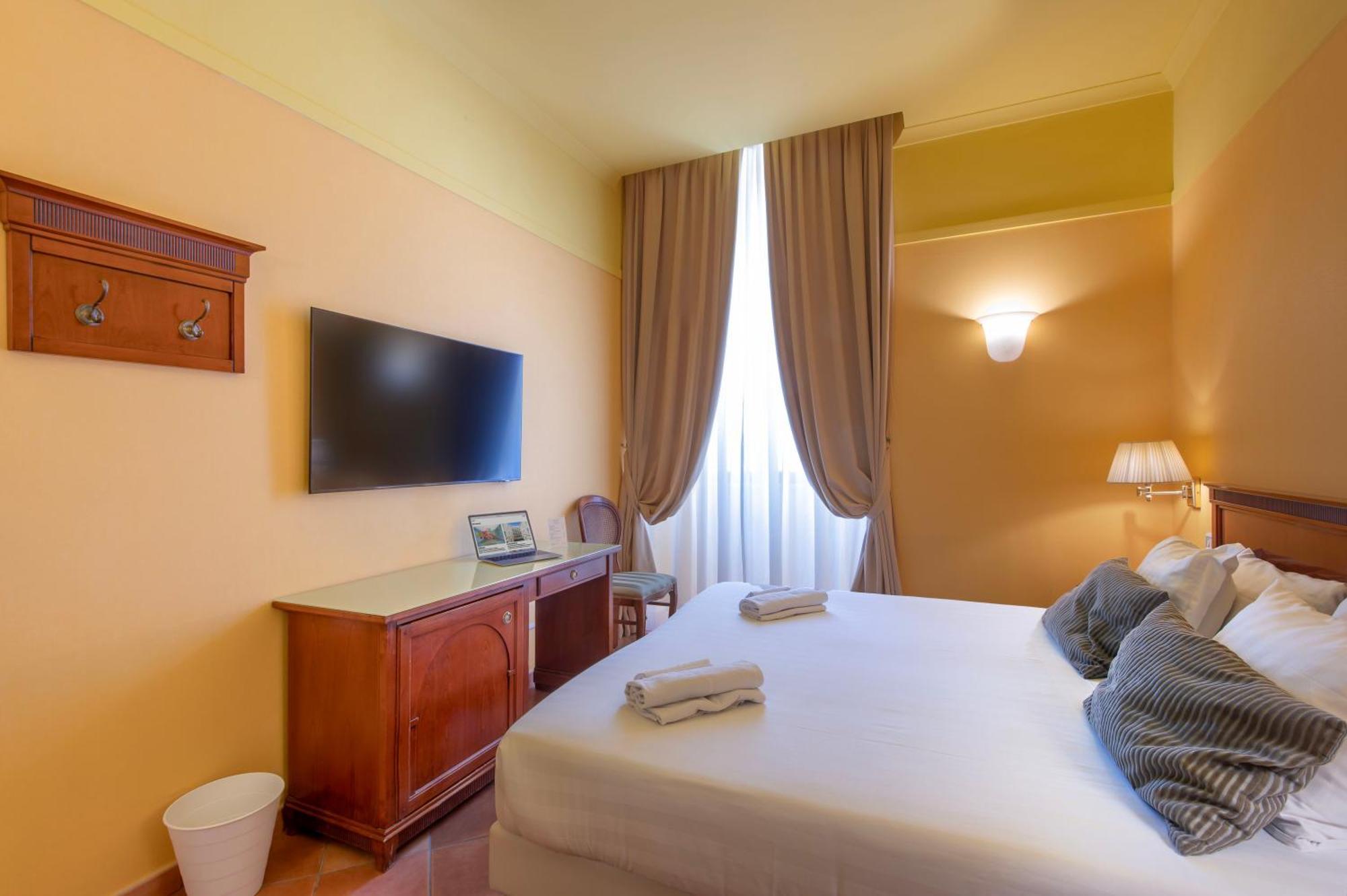 Hotel Nuvo Napoli Bagian luar foto